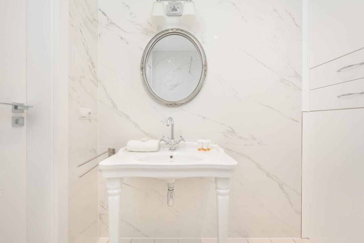 Aesthetic One Bedroom Apartment In Wroclaw By Noclegi Renters エクステリア 写真